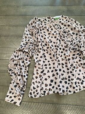 Cupcake and cashmere Pleated Ruffle Leopard Print Blouse - Beige